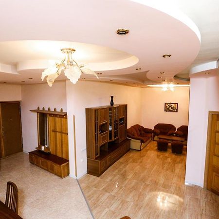Apartment #1 In The City Center يريفان المظهر الخارجي الصورة
