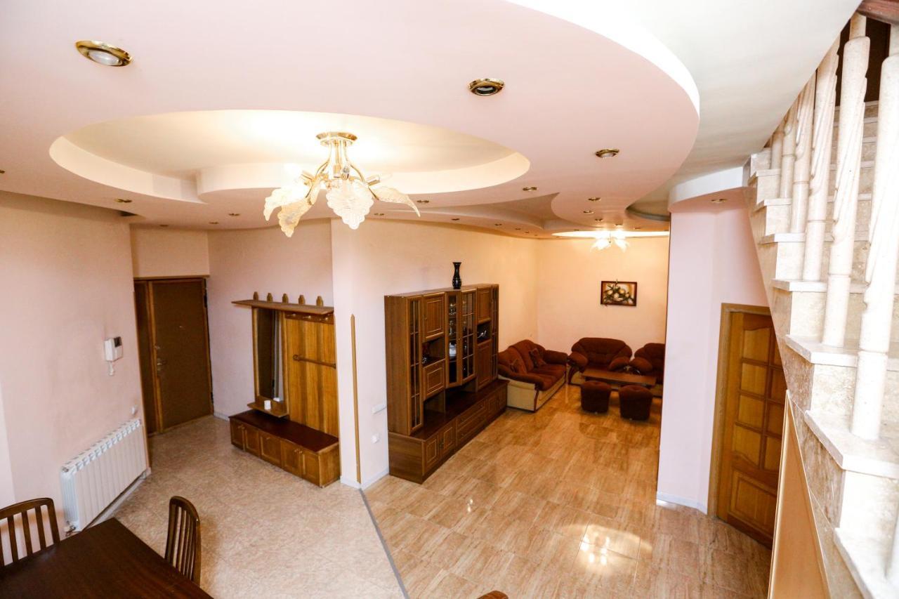 Apartment #1 In The City Center يريفان المظهر الخارجي الصورة